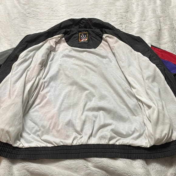 Vintage Olympics windbreaker - Picture 3 of 5